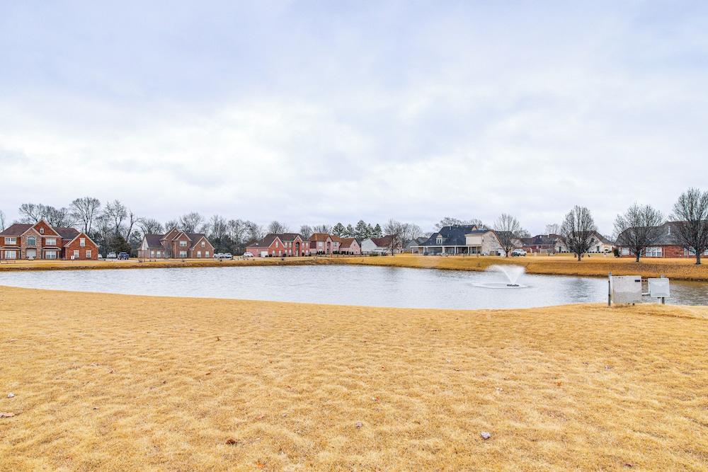 Family-friendly Gem w/ Home Office in Memphis