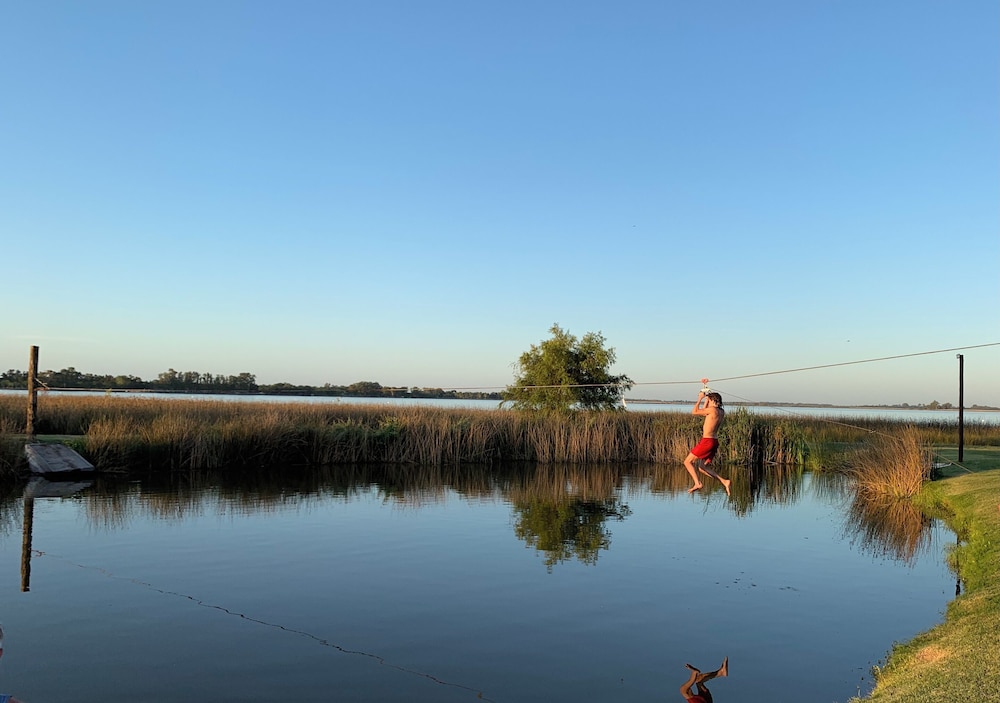 REFUGIO Natural Glamping