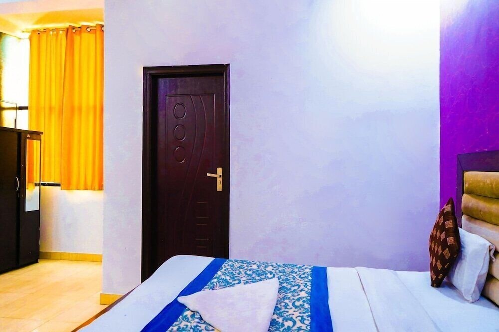 Hotel Viraj Residency