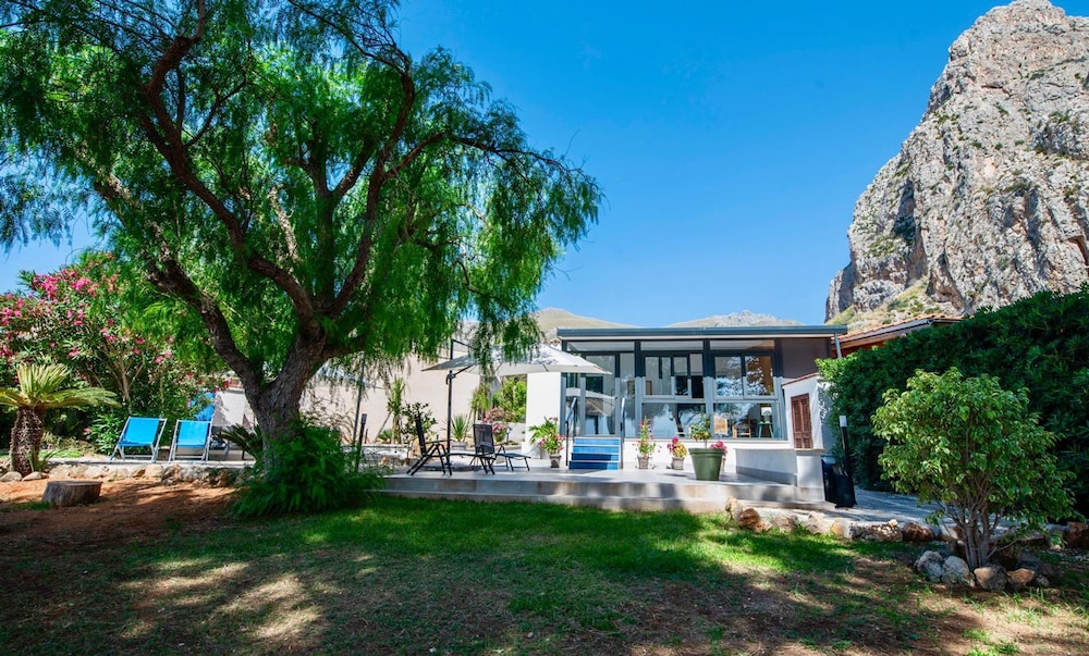 Villa Makar Sea View