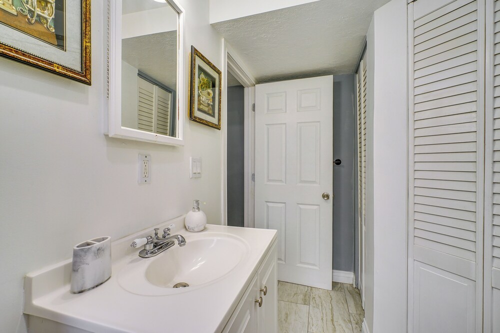 12 Mi to Temple Square: Cozy + Convenient Apt!