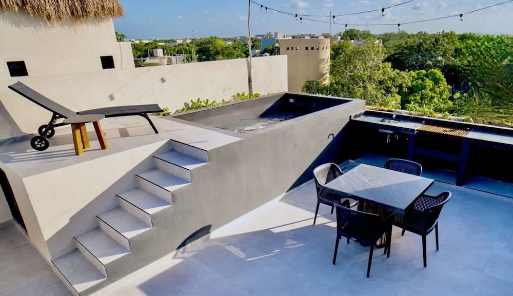 Great Located Studio PH With Private Pool by Waves Management