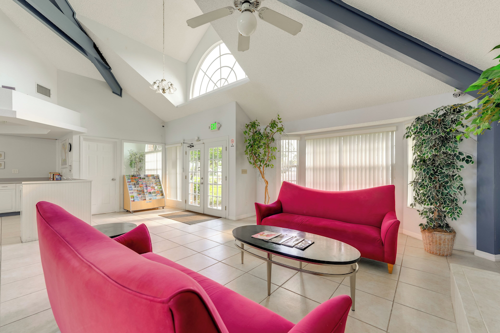 8 Mi to Disney: Resort-style Condo w/ Pool Access