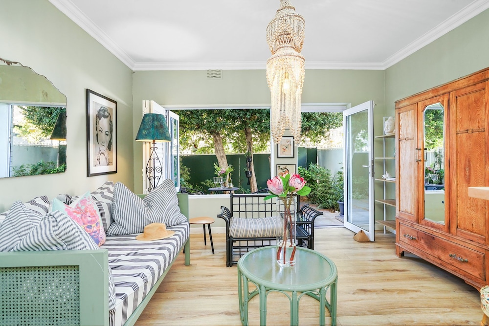 Mimosa Court