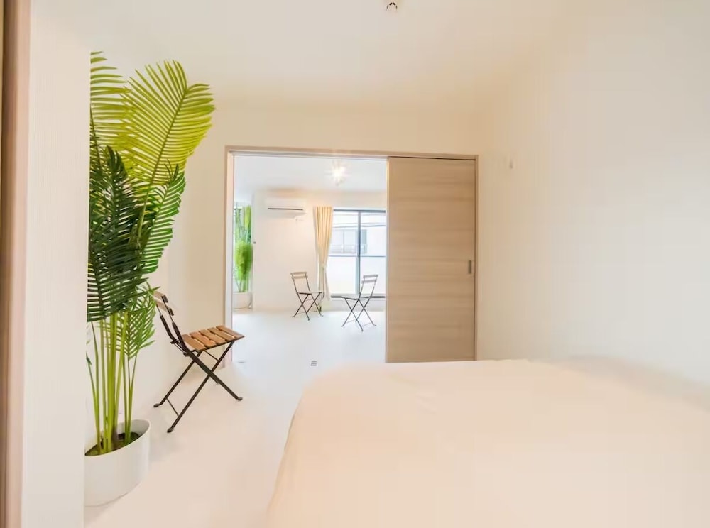 URNA SANDS HOTEL