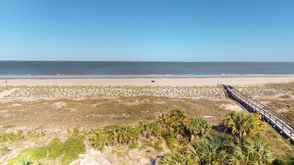 Beach House 2 by Tybee Vacation Rentals