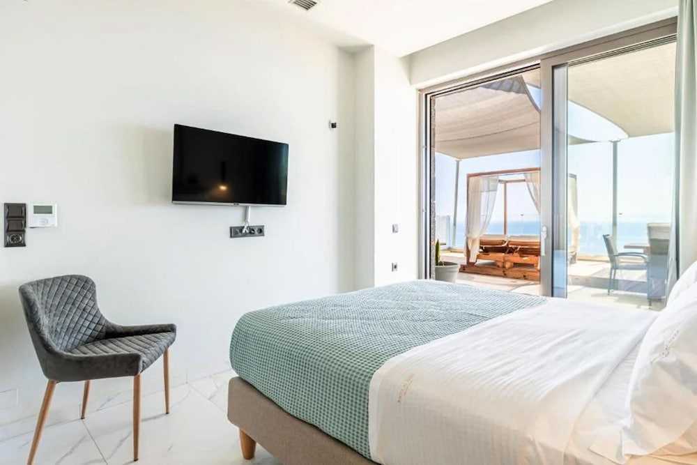 Eros Villa Crete