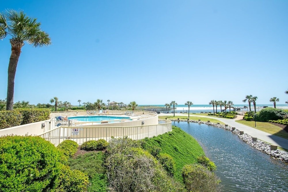 Ocean Creek North Tower F11 2 Bedroom Condo
