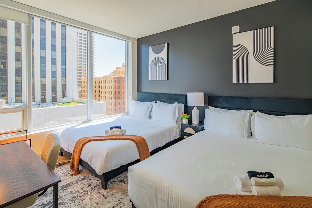 ROVE LIVING/KL - 44 Monroe