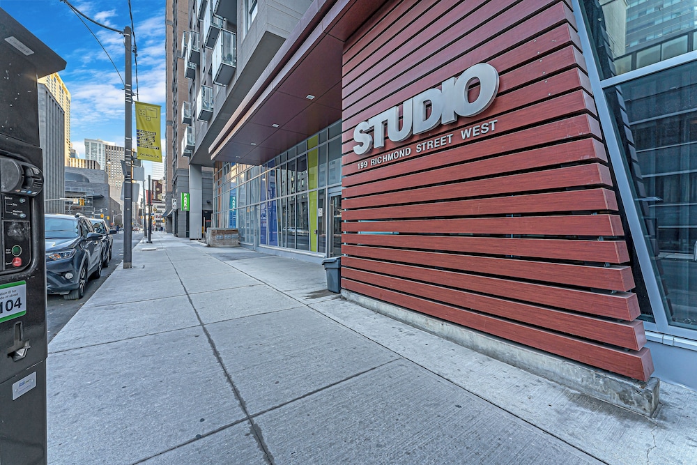 Hotel The Noho Entertainment District - Image 1