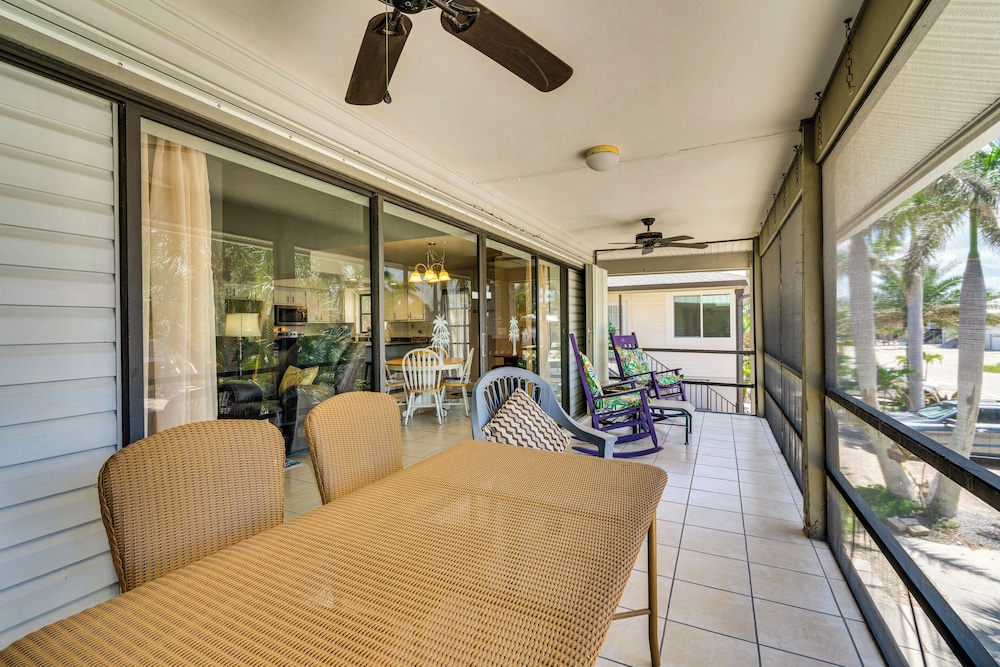Walk to Sugar Sands: Retreat in Fort Myers Beach