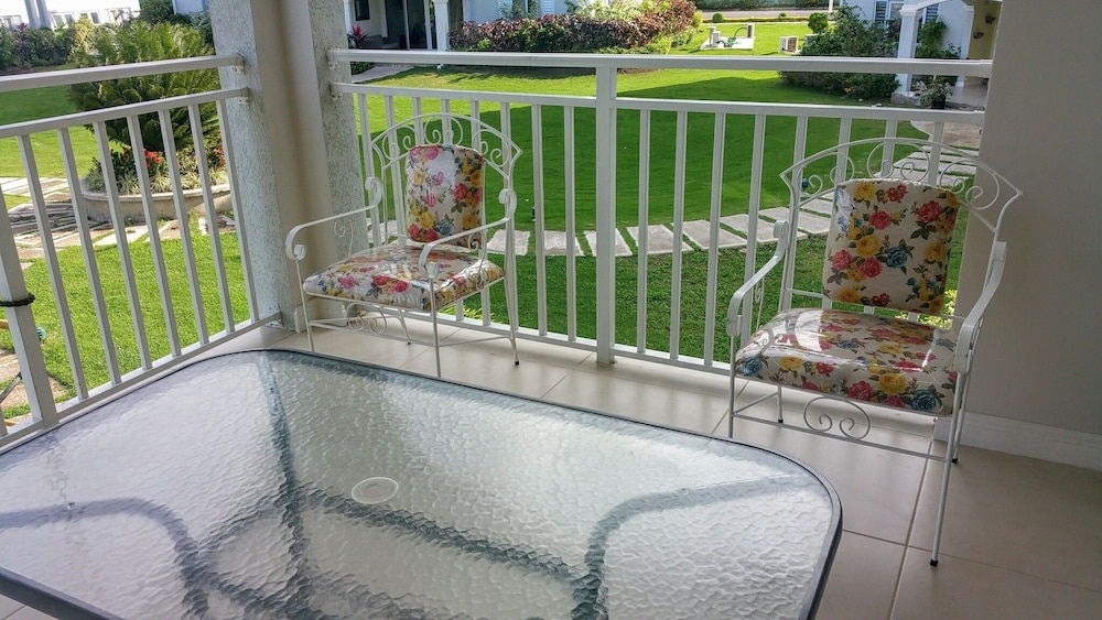 Oceanic View Apartment at Fern Court, photo 44
