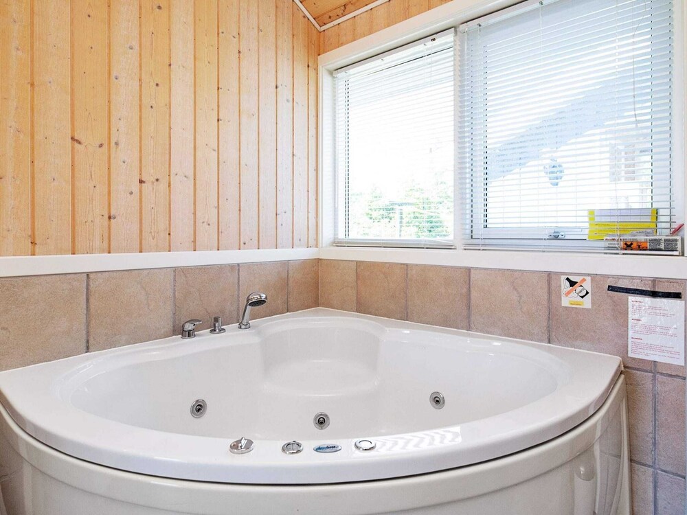 8 Person Holiday Home in Otterup-by Traum view 3