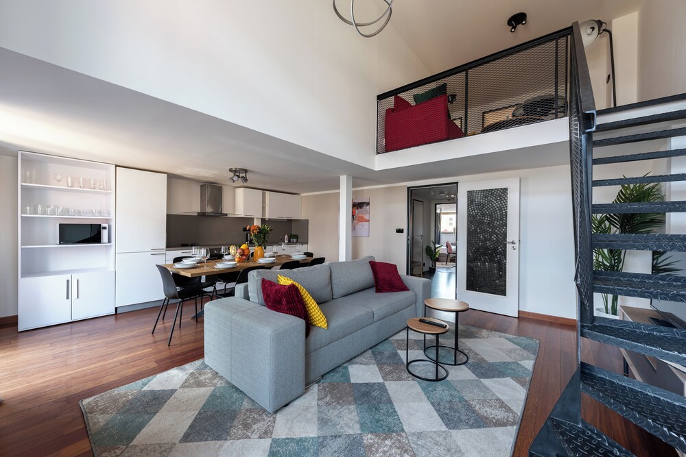 Luxury 5-bedrooms apart in Prague