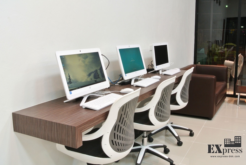 Express Hostel