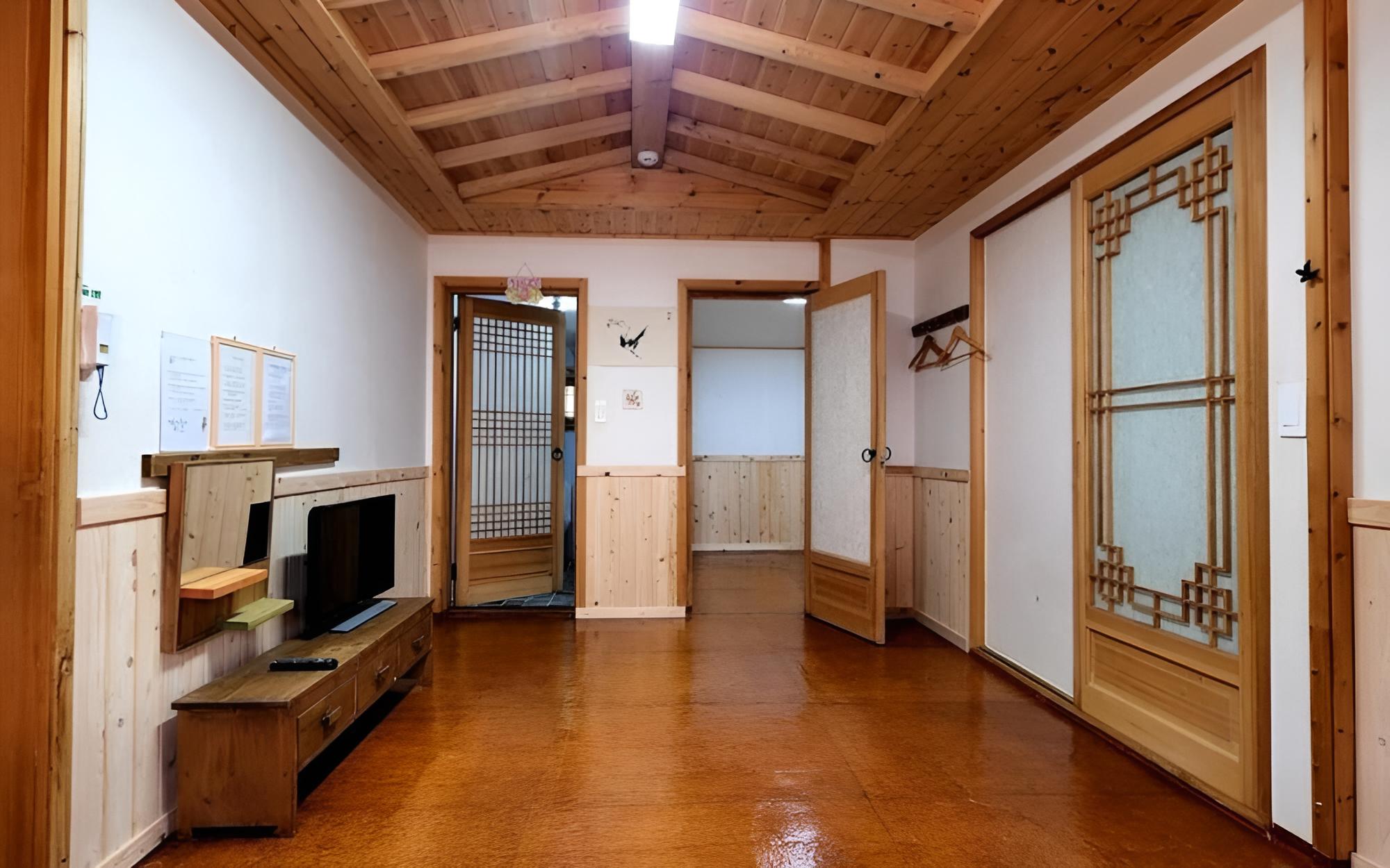 Jeonju Hanok Tobagi Pension view 3
