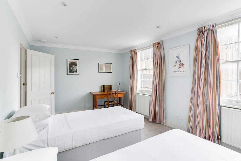 Cadogan Street III by Onefinestay