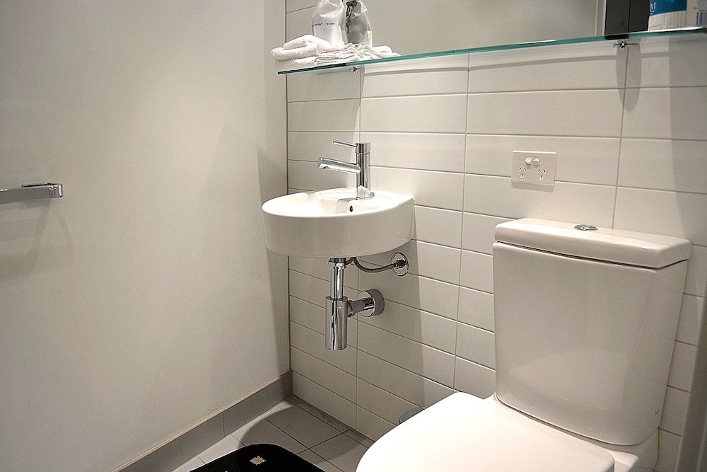 Royal Stays Apartments Docklands