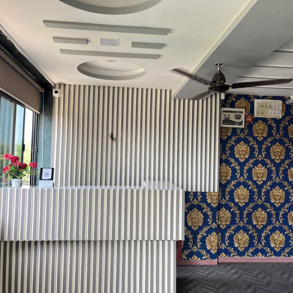 Hotel Radhe Kuudasan