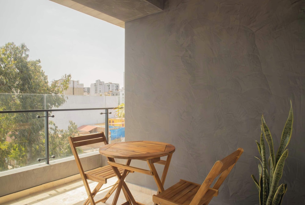 w Modern Cozy 3BR w Terrace in Miraflores