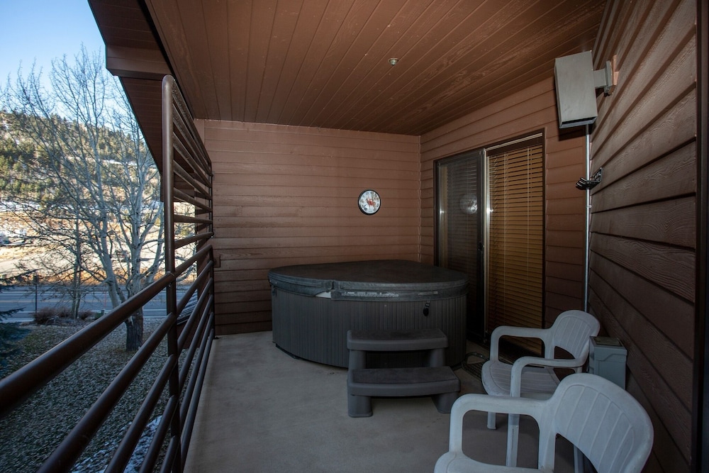 Courchevel at Deer Valley Resort - One Bedroom Condo with Hot Tub # C202 1 Condo