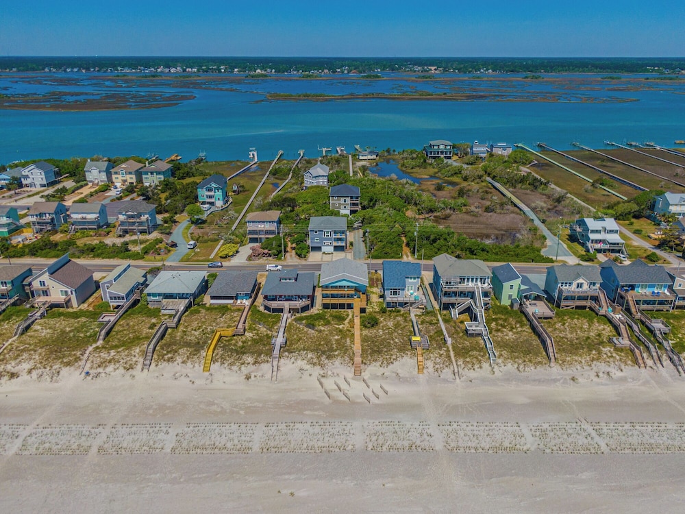 Walking on Sunshine by Topsail Realty