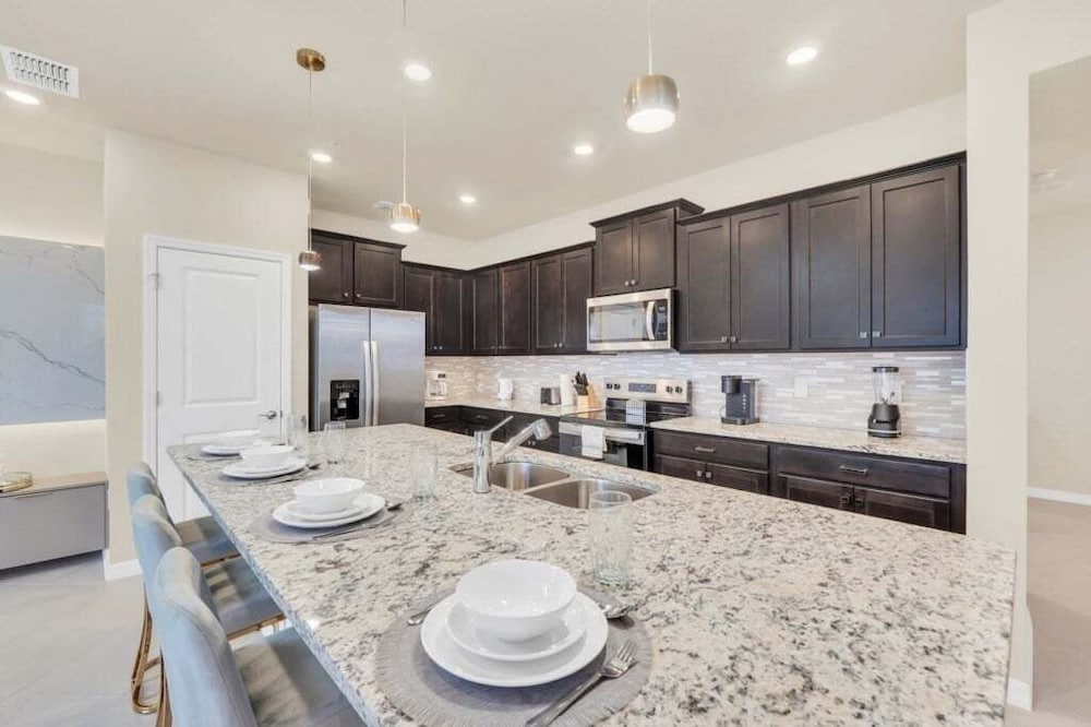 Amazing Theme Rooms Kids Will Love! 5 Bedroom Townhouse