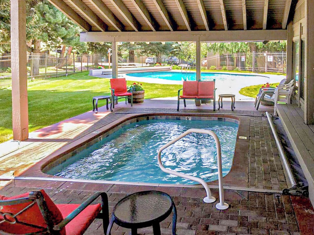 Sv121 - Walk to Lifts & Town - Hot Tub & Pool