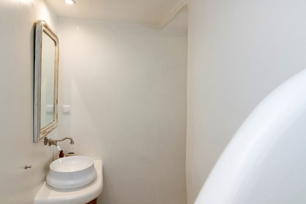 Cycladic House Tinos Cycladic House in the Heart of Tinos City