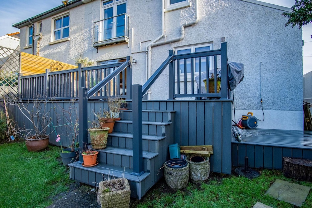 Little Glen - 3 Bedroom Holiday Home - Tenby