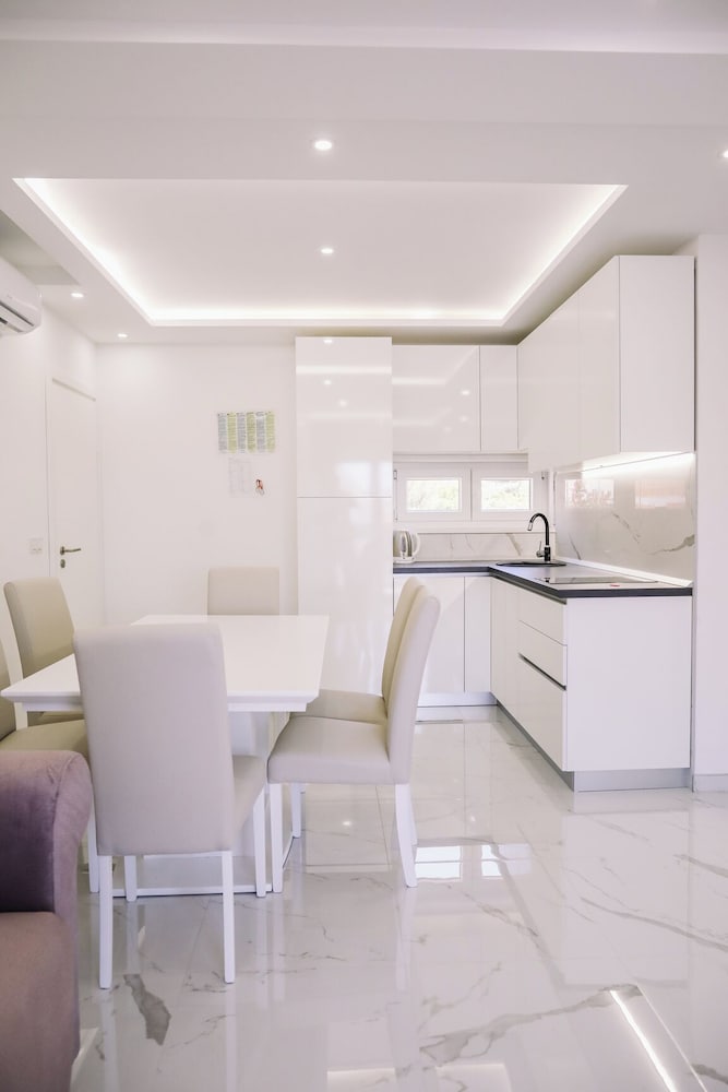 Sunshine Villa