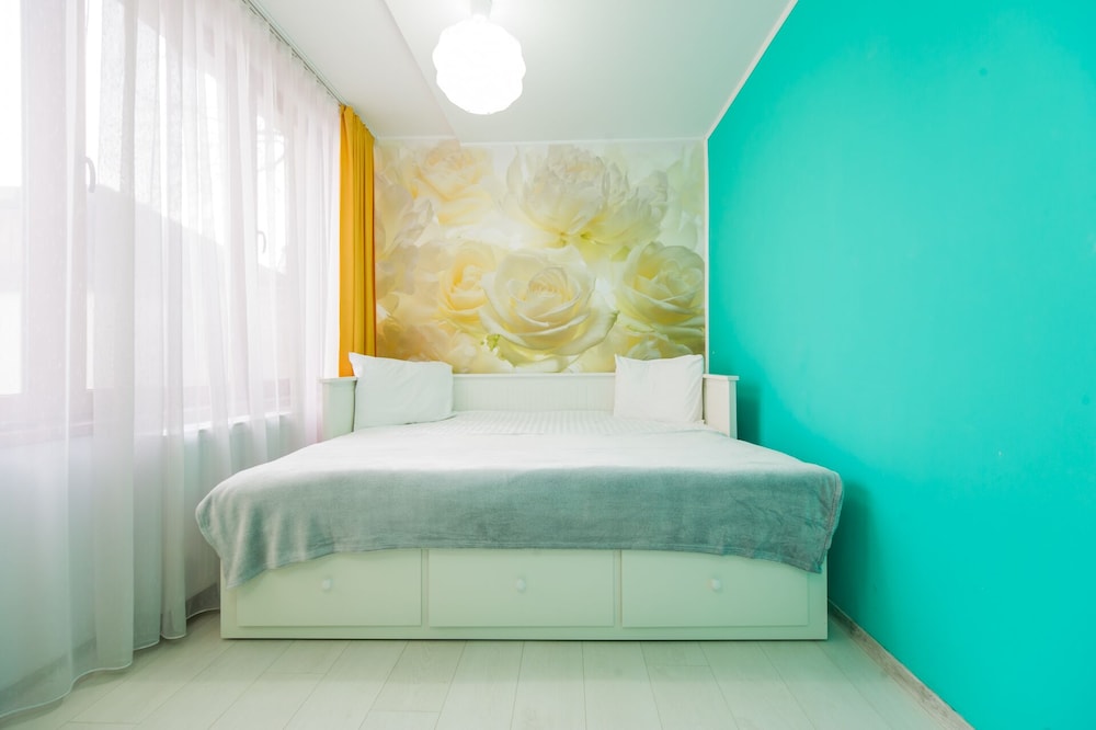 White Nest view 2