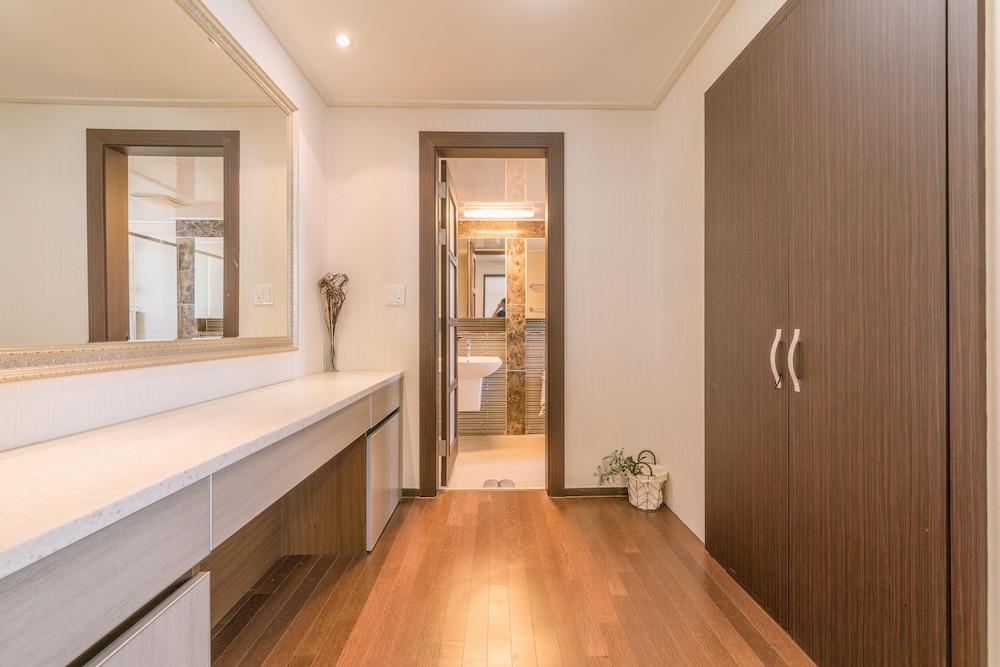 Sejong Party House