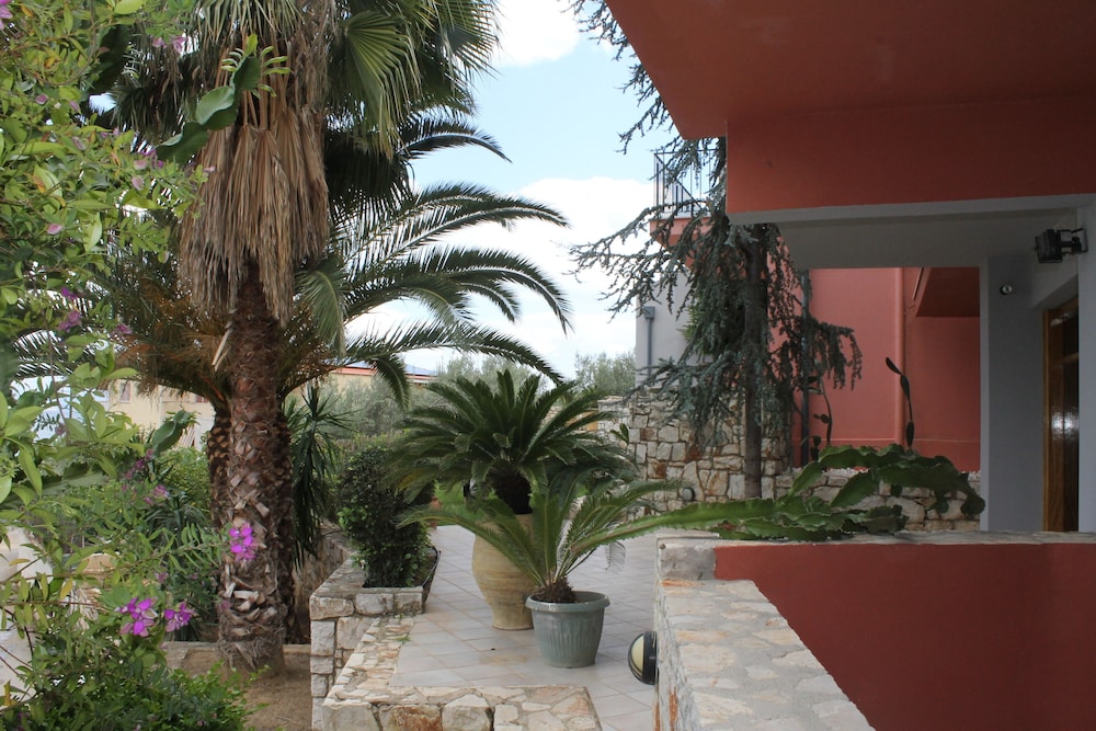 Apartments Balaska