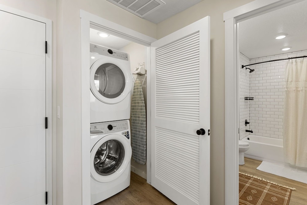 Chasing Sunsets 2 Bedroom Condo