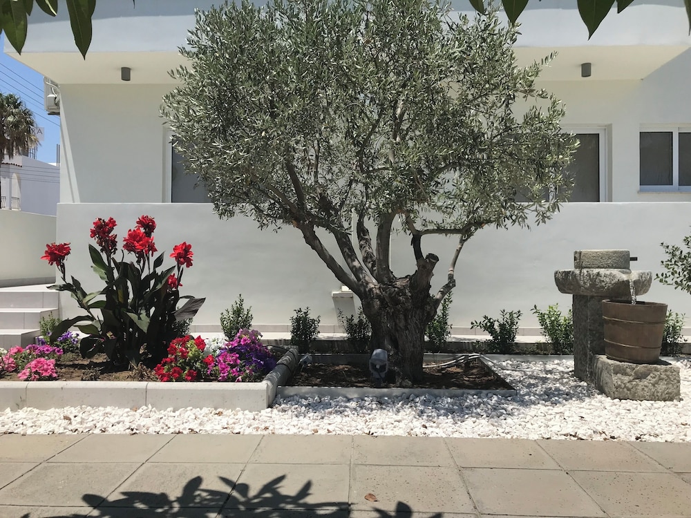 Themis Apartments