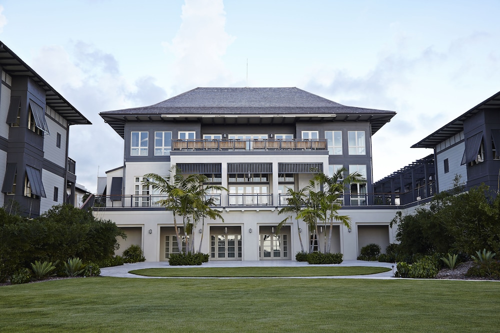 Nassau - Paradise Island Vacations - The Island House - Property Image 3