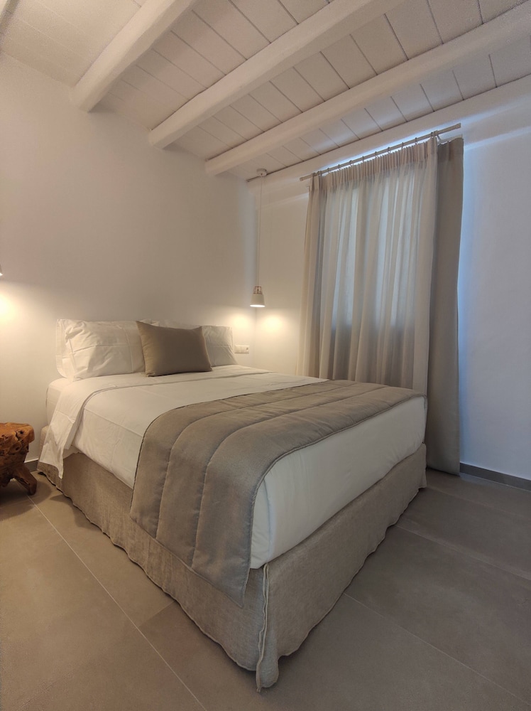 Sofos Suites Mykonos view 3