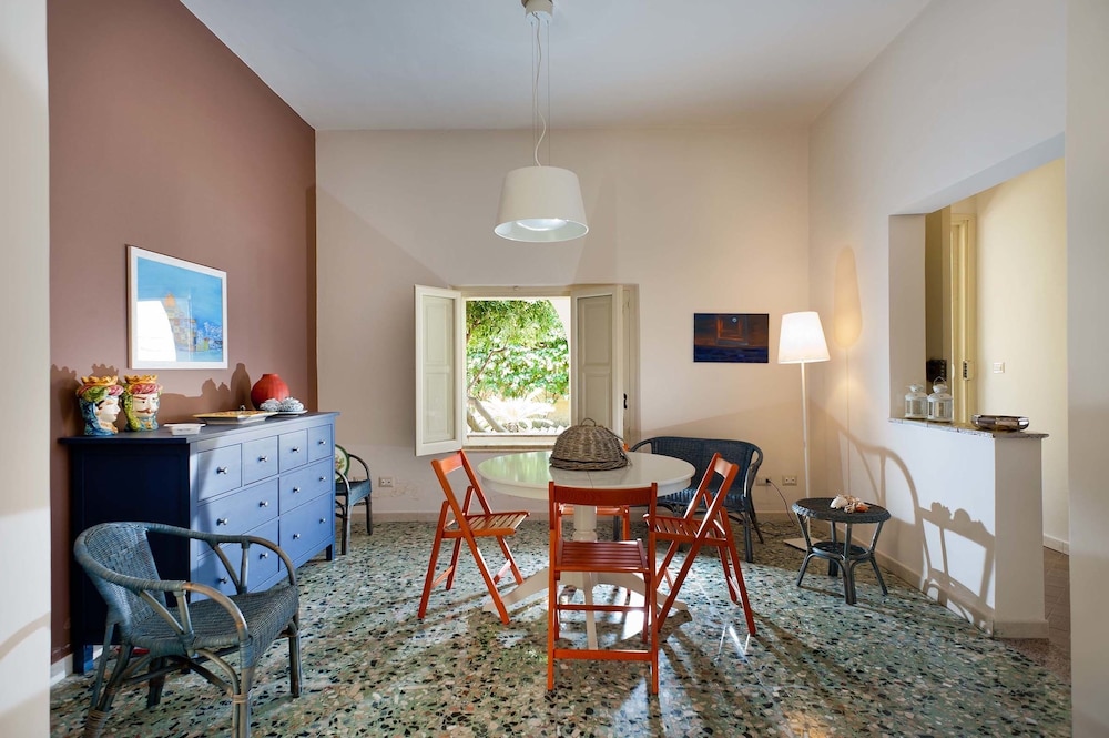 Brezza Marina en Noto — hotel room