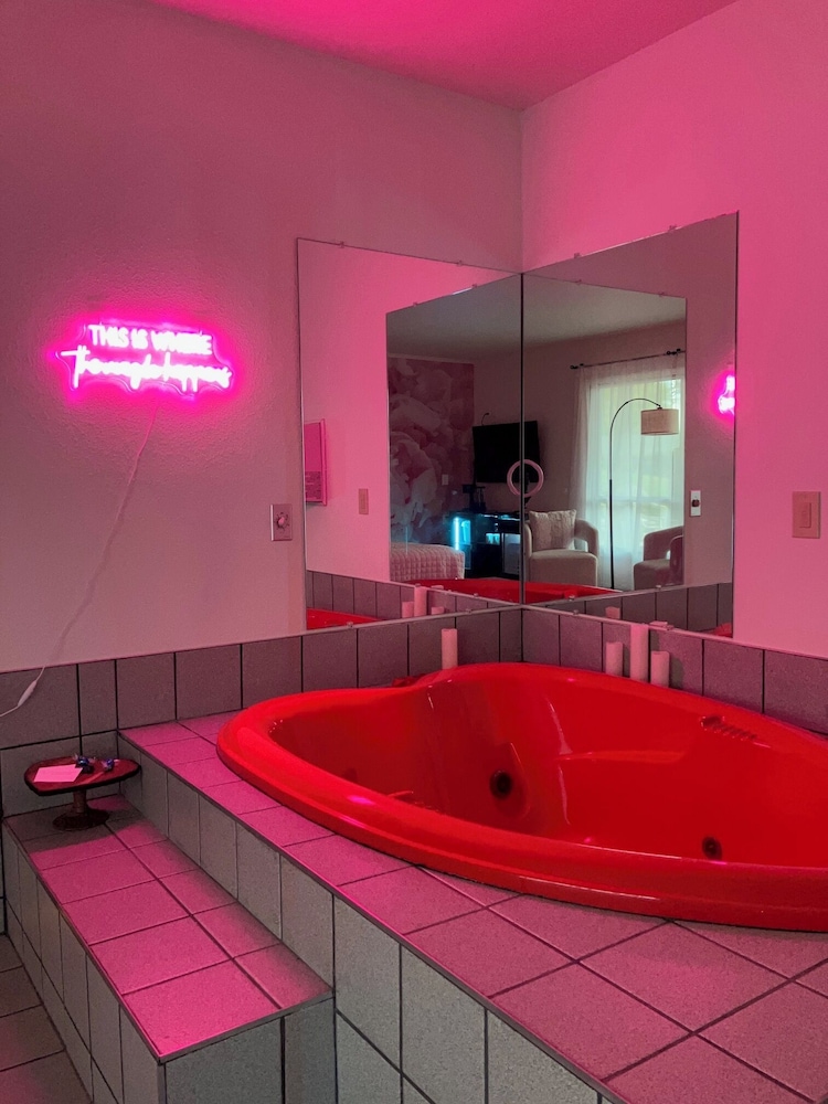 The Juniper Motel & Resort