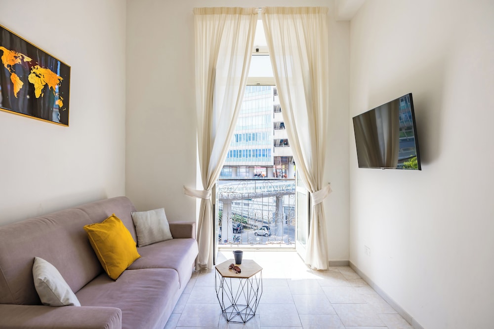 Urban Base Garibaldi by Napoliapartments