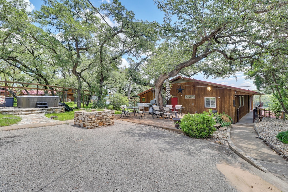 Waterfront Spicewood Home: Deck, Fire Pit Grill - Property Image 74