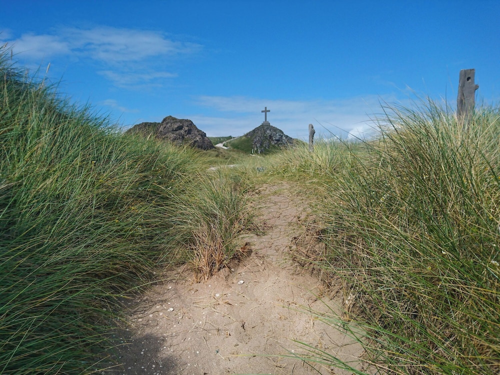 Caeau Gwynion Farm