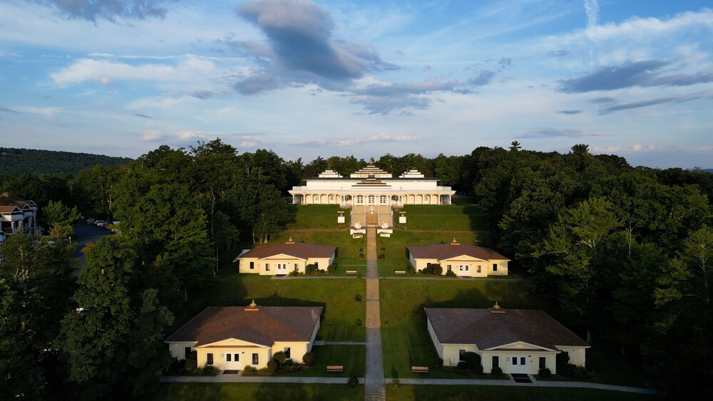 Art of Living Retreat Center
