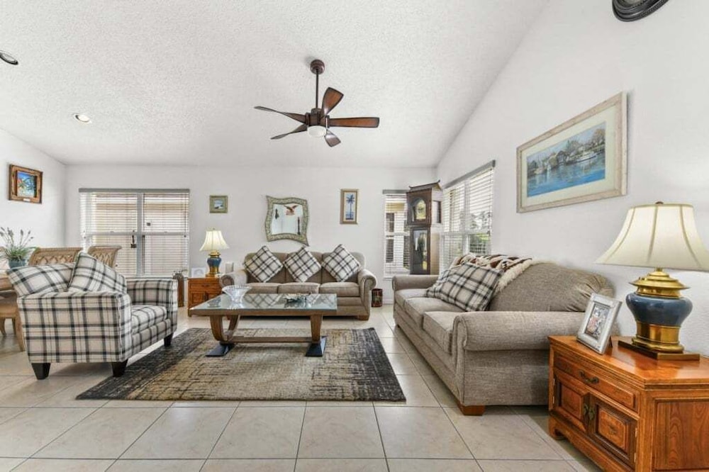 Cozy 3br Home W/ Private Pool Near Disney 3 Bedroom Villa