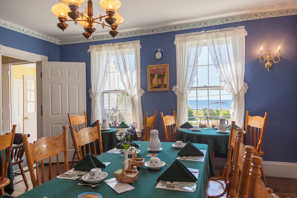 Acadia Oceanside Meadows Inn