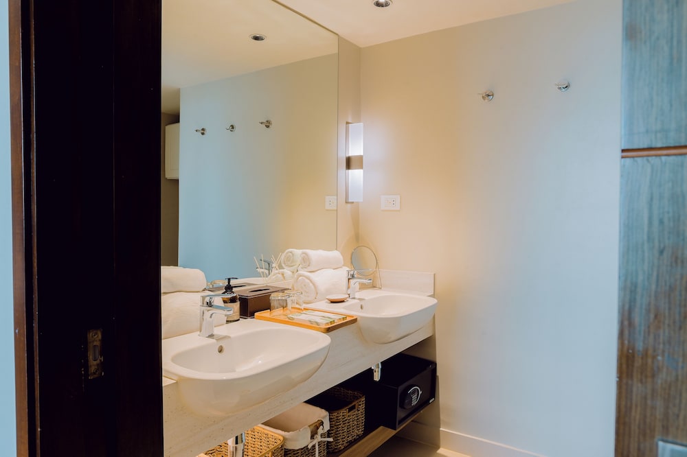 Hotel Residences at Acqua
