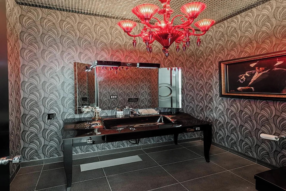 Alta Royale - Exquisite Designer Retreat Near Soho House & Rodeo Drive