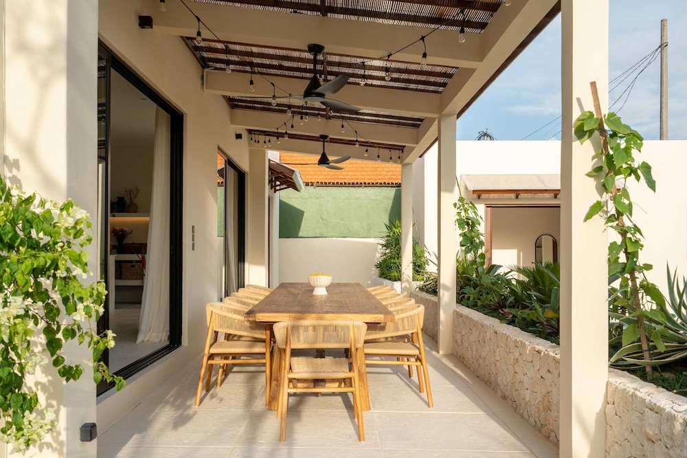 Rumah Tiha - Launch Promo Luxury 6BR Villa in Pererenan Canggu