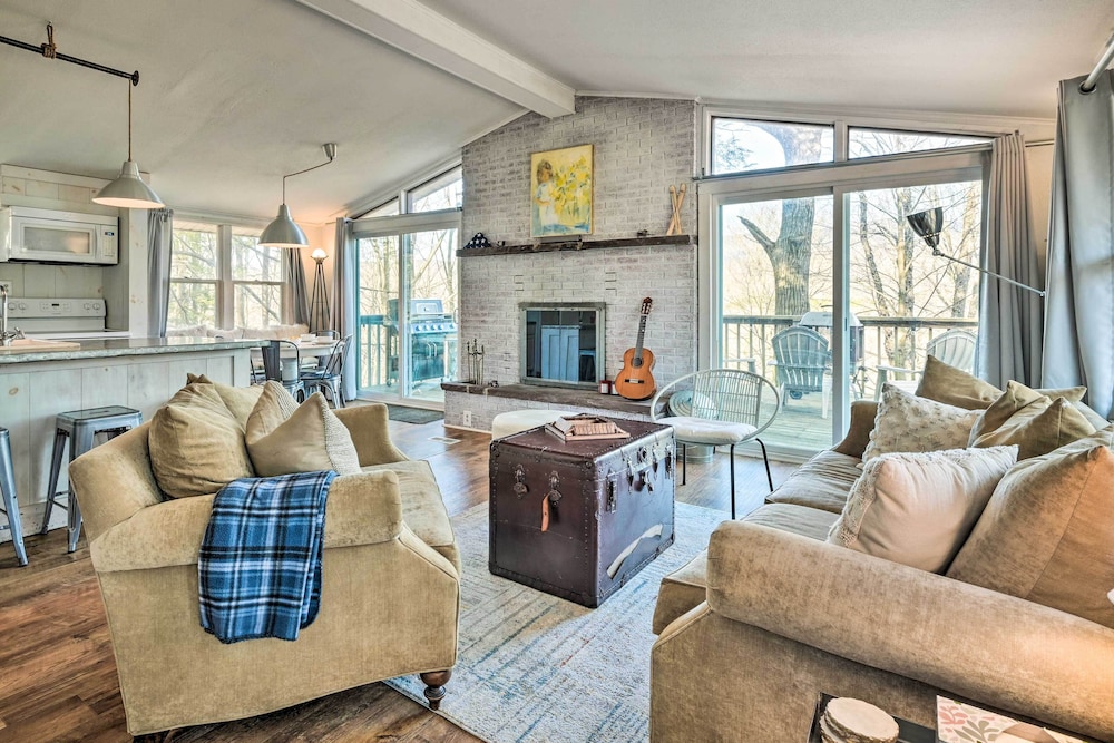 Unplugged Mountain Retreat With Porch Swings! - Property Image 1
